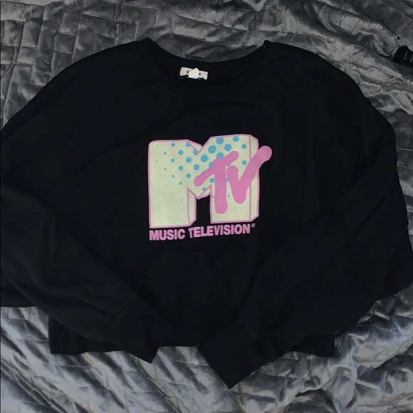 Garage Tops - Garage MTV cropped Crewneck 2/10 DEAL